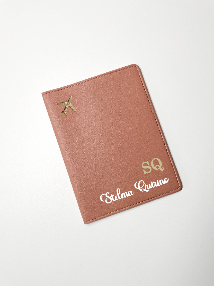 Capa / Porta Passaporte personalizado com seu nome e iniciais Preto