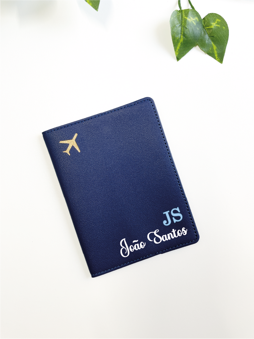 Capa / Porta Passaporte personalizado com seu nome e iniciais Preto