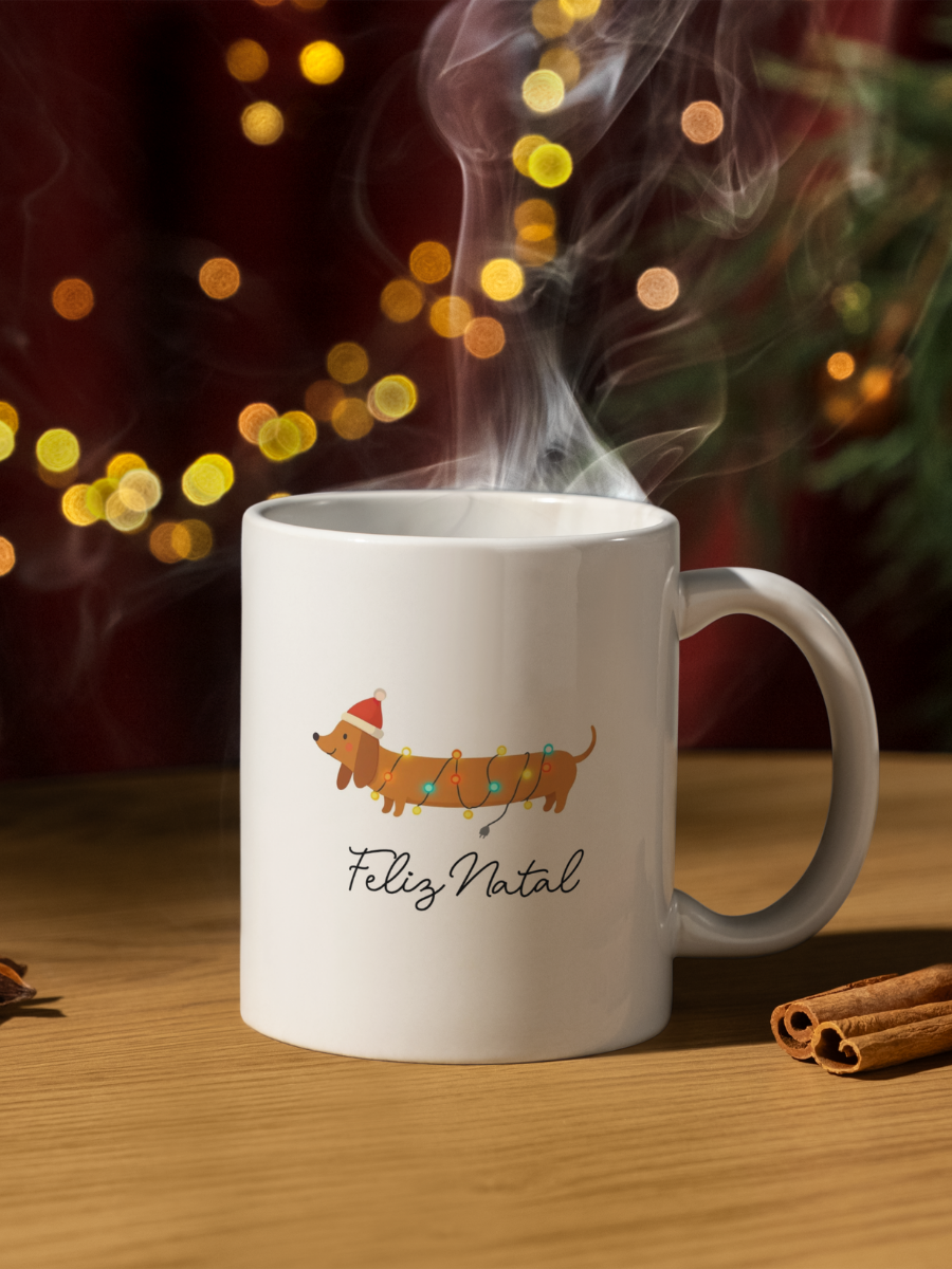 Caneca de Natal em cerâmica branca com estampa temática natalícia.