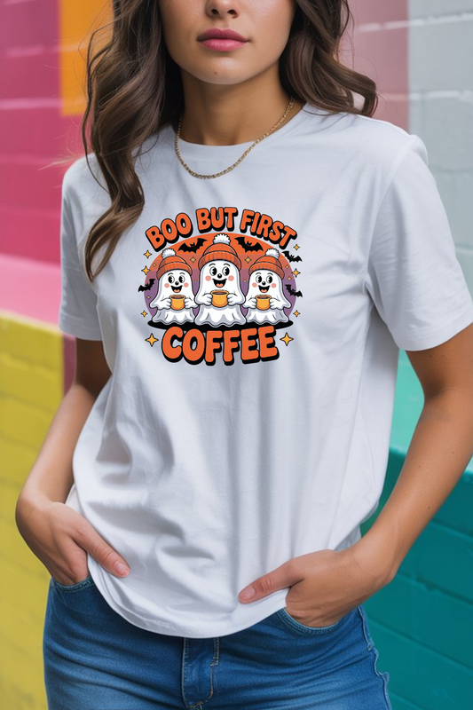 T-Shirt 100% Algodão | Halloween | Boo but first coffee