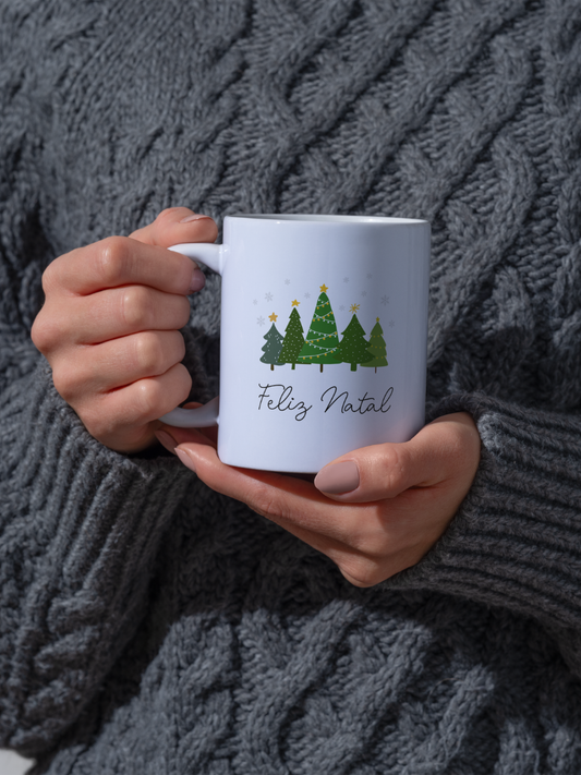 Caneca de Natal em cerâmica branca com estampa temática natalícia.