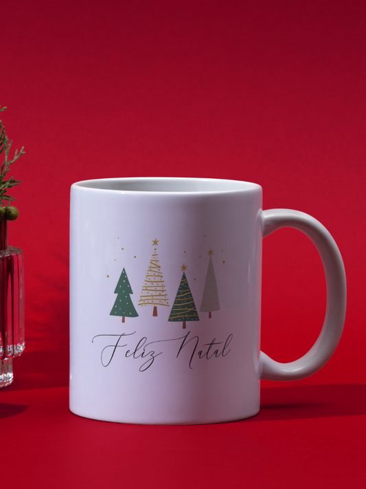 Caneca de Natal em cerâmica branca com estampa temática natalícia.